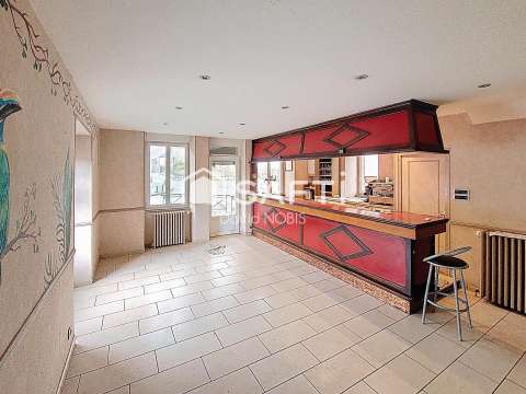 Bureaux et commerces 4 pièces