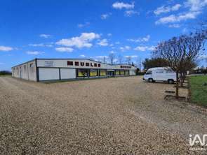 Vente Bureaux et commerces 1500 m&sup2;Chef-Boutonne