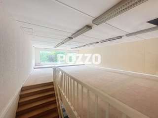 Bureaux et commerces 4 pièces