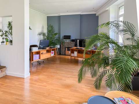 Bureaux et commerces 9 pièces