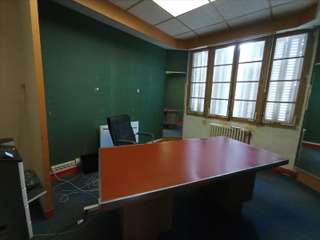 Bureaux et commerces 4 pièces