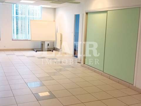 Bureaux et commerces 7 pièces