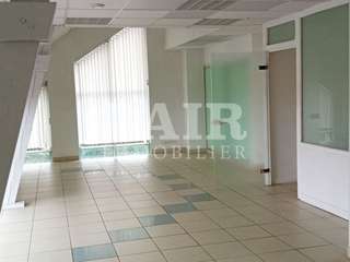 Bureaux et commerces 7 pièces