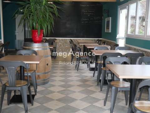 Bureaux et commerces 12 pièces
