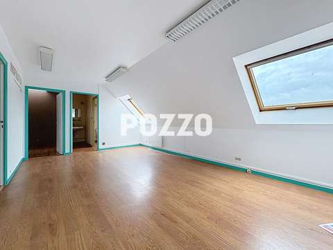 Bureaux et commerces 4 pièces