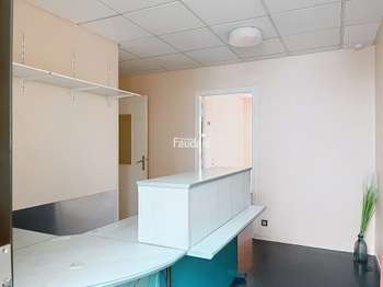 Bureaux et commerces 6 pièces