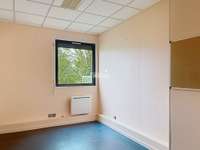 Bureaux et commerces 6 pièces
