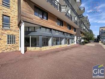 Bureaux et commerces Deauville 14