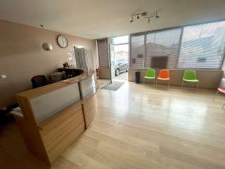 Bureaux et commerces 5 pièces