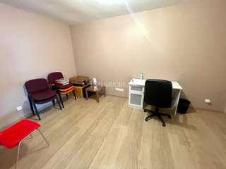 Bureaux et commerces 5 pièces