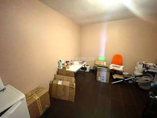 Bureaux et commerces 5 pièces