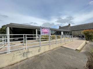 Bureaux et commerces 5 pièces