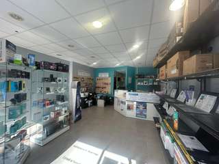 Bureaux et commerces 3 pièces