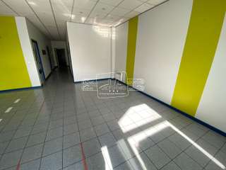 Bureaux et commerces 15 pièces