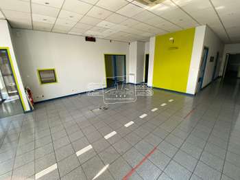 Bureaux et commerces 15 pièces