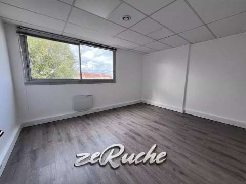 Bureaux et commerces Douvres-la-Délivrande 14