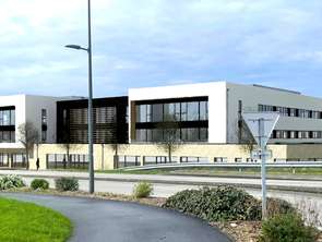 Vente Bureaux et commerces 153 m&sup2;Ergué-Gabéric