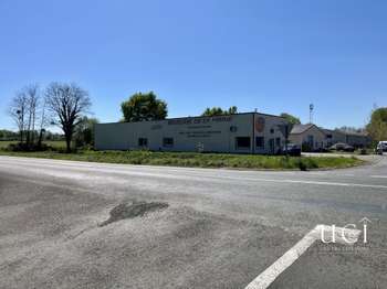 Vente Bureaux et commerces 364 m&sup2;Étriché