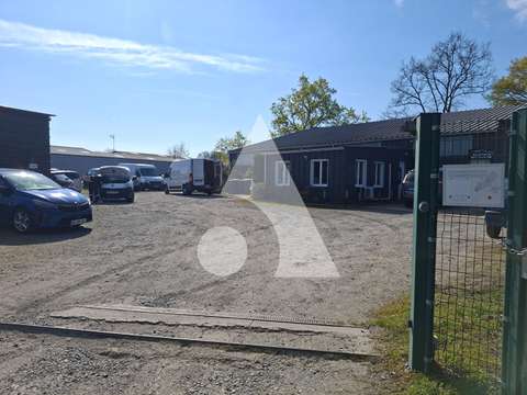 Bureaux et commerces Feneu 49