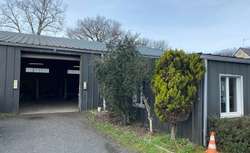 Photo Bureaux et commerces Feneu