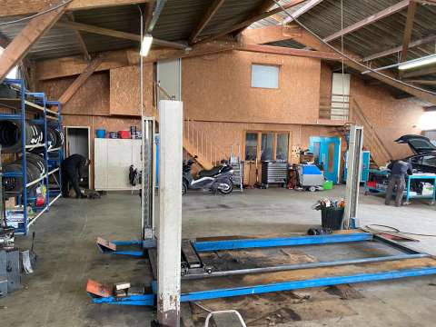 Bureaux et commerces 5 pièces