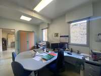 Bureaux et commerces 5 pièces
