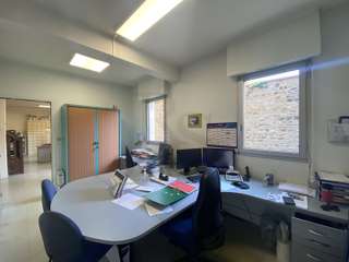 Bureaux et commerces 5 pièces