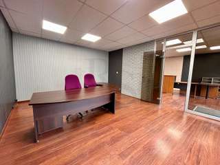 Bureaux et commerces 6 pièces