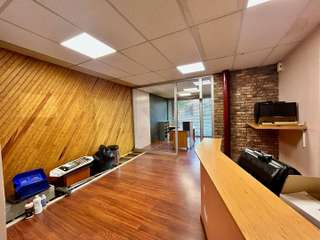 Bureaux et commerces 6 pièces