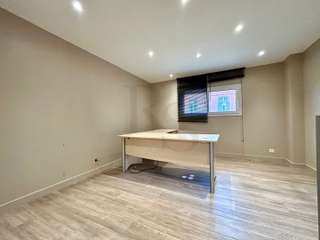 Bureaux et commerces 6 pièces