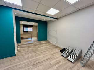 Bureaux et commerces 6 pièces