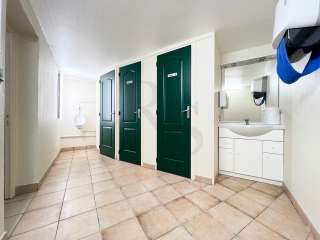 Bureaux et commerces 2 pièces