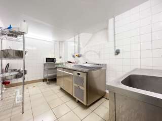 Bureaux et commerces 2 pièces