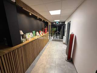 Bureaux et commerces 15 pièces