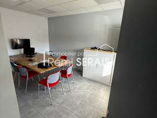 Bureaux et commerces 15 pièces