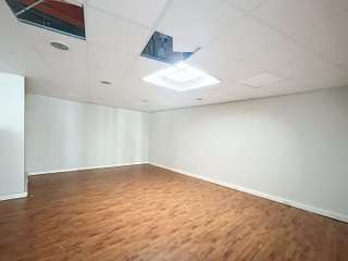 Bureaux et commerces 18 pièces