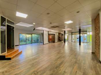Bureaux et commerces 10 pièces Flers 61