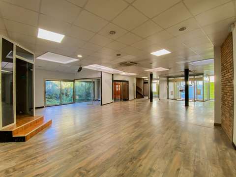 Bureaux et commerces 10 pièces Flers 61
