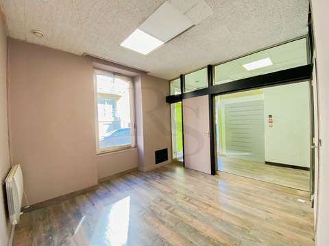 Bureaux et commerces 10 pièces