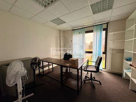 Bureaux et commerces 7 pièces