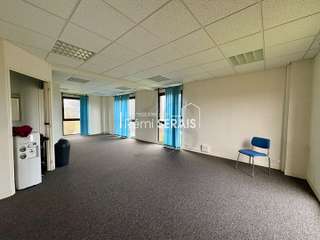 Bureaux et commerces 7 pièces