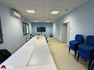 Bureaux et commerces 15 pièces