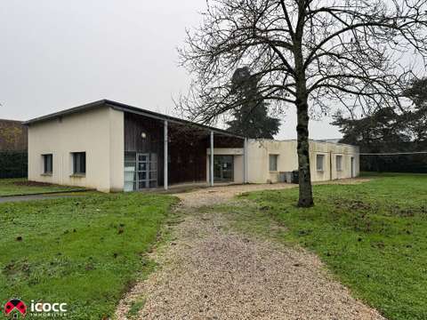Bureaux et commerces 15 pièces Fontenay-le-Comte 85