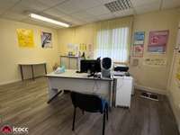 Bureaux et commerces 15 pièces Bureaux et commerces 15 pièces