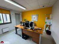 Bureaux et commerces 15 pièces Bureaux et commerces 15 pièces