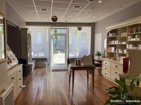 Bureaux et commerces Fougères 35