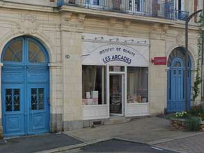 Vente Bureaux et commerces 92 m&sup2;Fougères