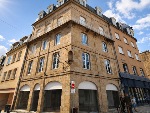 Bureaux et commerces Fougères 35