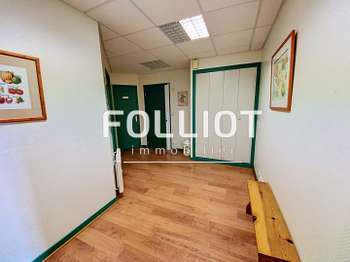 Bureaux et commerces 4 pièces