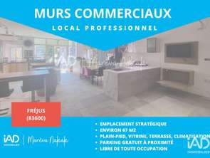 Vente Bureaux et commerces 67 m&sup2;Fréjus